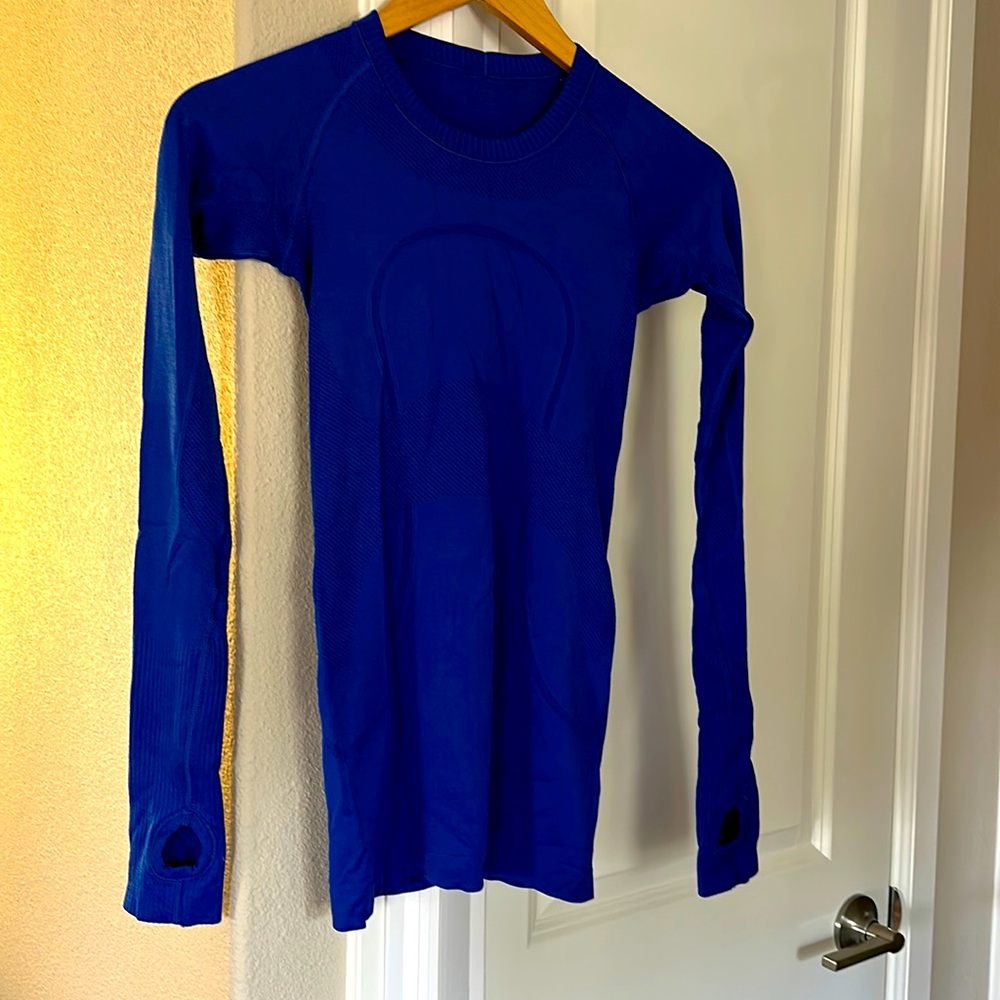 LULULEMON ATHLETICA * SWIFTLY
TECH LONG SLEEVE 2.0 Excellent!
Limited edition!